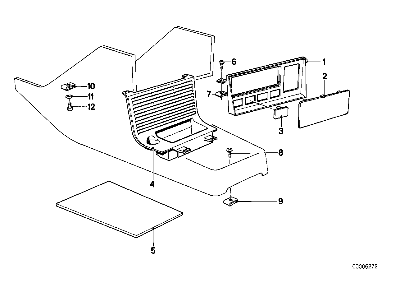 Storing part./moulding radio cut-out
